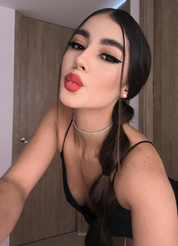 Karol hermosa ???????? escríbeme